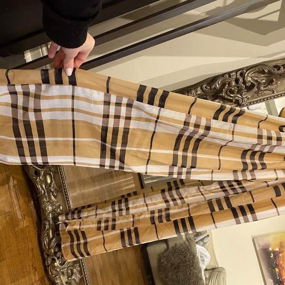 Tan Plaid Print Long Sleeved Jumpsuit - Picture 2 of 4